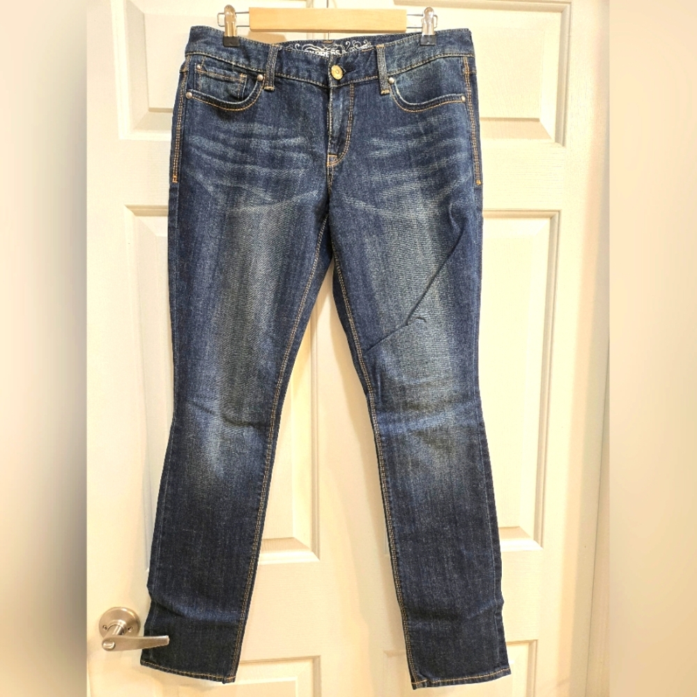 Express Eva Curvy Fit Mid Rise Skinny Jeans